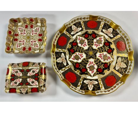 An Abbeydale Chrysanthemum pattern shaped circular tray, 28.5cm diameter; a Chrysanthemum pattern rounded rectangular trinket