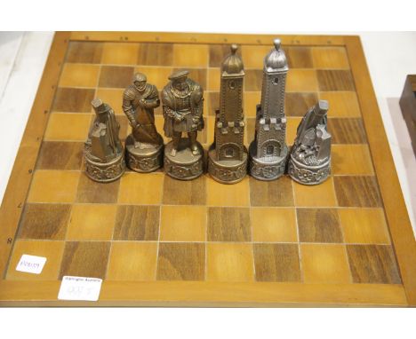Large scale House of Tudor chess set, complete, with a large scale board.P&amp;P Group 2 (£18+VAT for the first lot and £3+VA