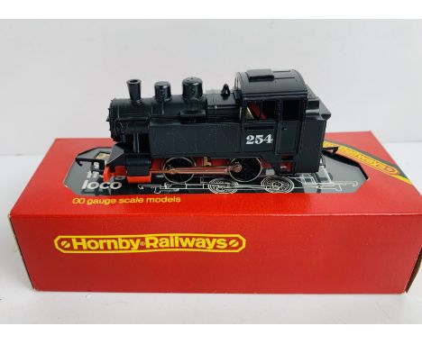 Hornby R254 0-4-0 Light Freight Loco - Boxed. P&amp;P Group 2 (£18+VAT for the first lot and £3+VAT for subsequent lots) 