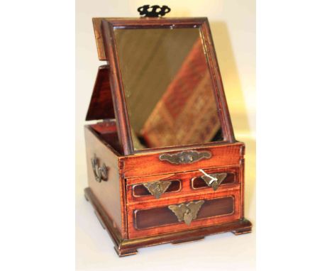 Gents travelling chest having hinged lid with easel mirror above two drawers