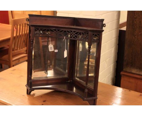 Mahogany Chippendale mirrored corner wall bracket