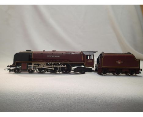 OO scale Hornby City of Nottingham 46251, Maroon Late Crest, in excellent condition, unboxed. UK P&amp;P Group 1 (£16+VAT for