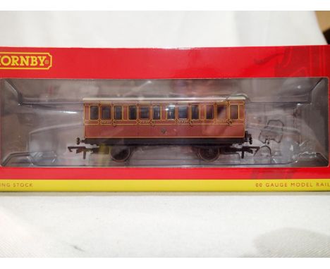 OO scale Hornby R40069 LB &amp; SCR 4 wheel coach, 1st class, near mint condition, storage marks on box. UK P&amp;P Group 1 (