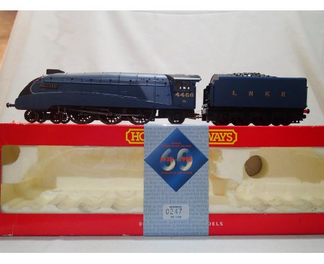 OO scale Hornby R2059 class A4, Mallard, 4468, L.N.E.R blue, limited edition 0247/1500, in very good condition, loose tender 