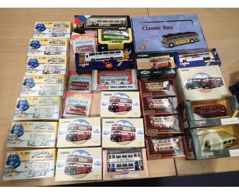 Twenty eight assorted boxed buses and trams, Corgi, Matchbox etc, mostly in good condition, wear to boxes. UK P&amp;P Group 3