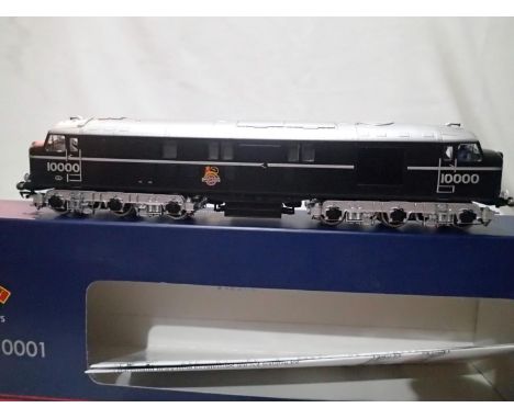 OO scale Bachmann 31-999, LMS 10000, BR Black/chrome, Early Crest, in near mint condition, storage wear to box. UK P&amp;P Gr