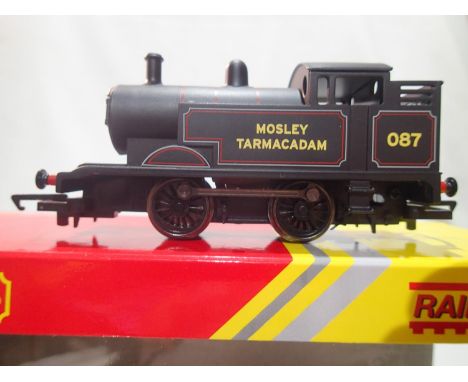 OO scale Hornby R3360 Mosley Tarmacadam, no 087, in near mint condition, no paperwork, wear to box. UK P&amp;P Group 1 (£16+V