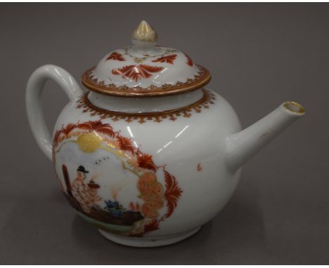 An 18th century Chinese porcelain teapot. 12 cm high.