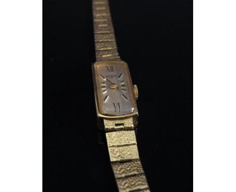 A 9ct gold lady's Rotary wristwatch and bracelet 