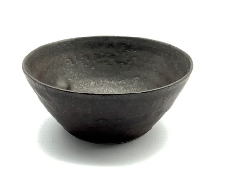 Dame Lucie Rie DBE (1902-1995) a small stoneware bowl with manganese glaze, impressed seal mark D8.5cm - Condition Report 