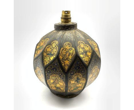 Kashmiri lacquer table lamp of panelled design decorated with Hoopoe birds and Parakeets H20cm - Condition Report 