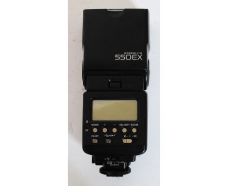 A cased Cannon 550 EX SPEEDLITE digital camera flash head in working order
