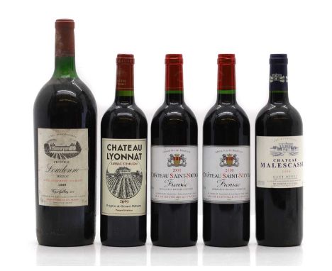 Selection of Bordeaux red wines,  comprising 1 x Chateau Gazin, Pomerol, 1993 together with assorted makers and vintages (1 m