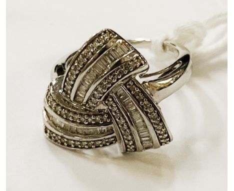 9 CARAT GOLD &amp; BAGUETTE DIAMOND RING SIZE K