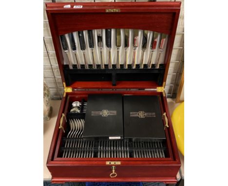 BUTLER HEIRLOOM COLLECTION CANTEEN OF CUTLERY - HARRODS