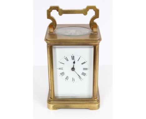 Late 19th century French carriage clock with eight day movement striking on a gong, in brass case, 16cm (key present)   CONDI