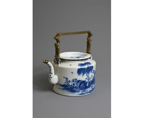 A CHINESE BLUE AND WHITE PORCELAIN TEAPOT, 18/19TH CENTURY. With added brass mounts and handle. Decorated with eight horses i