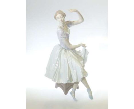 Lladro: figure of a seated beauty