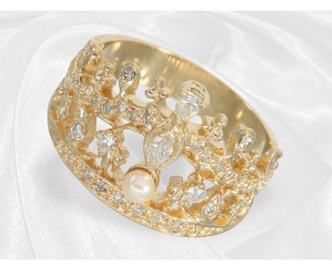Ring: außergewöhnlich gearbeiteter Goldschmiedering " Krone" mit Diamantbesatz: Ca. Ø19mm, RG59, ca. 6,3g, 14K Gelbgold, Ring