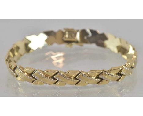 A 14ct yellow gold lattice link bracelet, length 20cm, approx 12.3g.