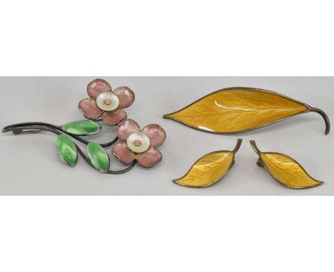 DAVID ANDERSEN; a Norwegian 925 hallmarked sterling silver yellow enamelled brooch modelled as a leaf, length 6.5cm, with pai
