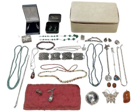 A quantity of assorted 925 silver and white metal jewellery, including Thai niello work brooch, with matching bracelet and ea