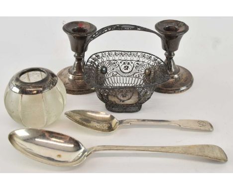 JOHN ROUND; a late Victorian hallmarked silver tablespoon, Sheffield 1897, length 21.5cm, a George IV hallmarked silver desse