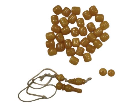 A vintage butterscotch amber bead necklace, (af), approx 60g.