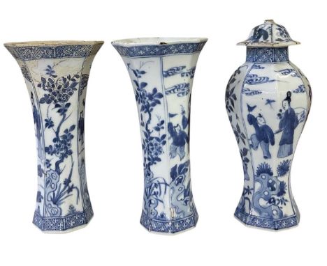 A pair of late 19th/early 20th century Chinese blue and white porcelain octagonal trumpet vases, both height 21cm, (both af),
