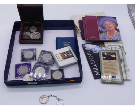 A collection of miscellaneous coins, to include a Coinage of Great Britain &amp; Northern Ireland 1973 set, Queen Elizabeth T