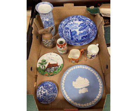 A collection of miscellaneous items, to include Copeland Spode Italian pattern blue and white transfer decorated bowl, Royal 