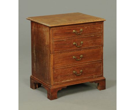 A Georgian mahogany commode chest of drawers, raised on bracket feet.  Width 65 cm. 