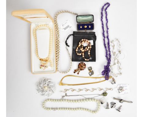A collection of jewellery including Majorica pearls, D'Orlan necklace, Sarah Coventry brooch, hallmarked silver necklace and 