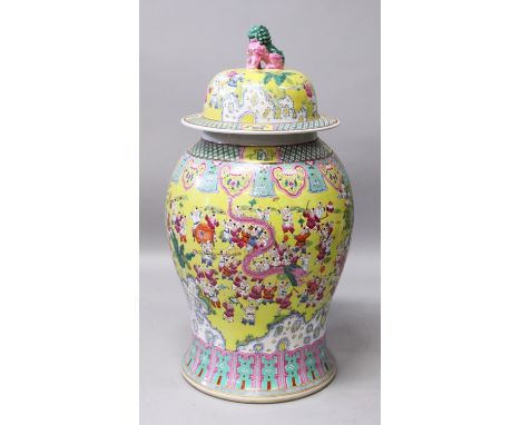 A LARGE GOOD QUALITY 20TH CENTURY CHINESE YELLOW GROUND FAMILLE ROSE BOYS VASE & COVER, decorated with festival processions, 