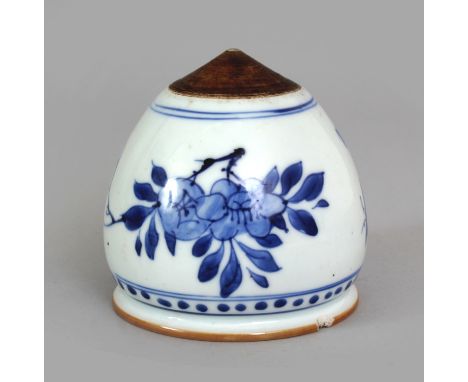 AN UNUSUAL CHINESE KANGXI PERIOD BLUE & WHITE PORCELAIN BOWL,circa 1700, possibly a bird feeder, the sides painted with insec