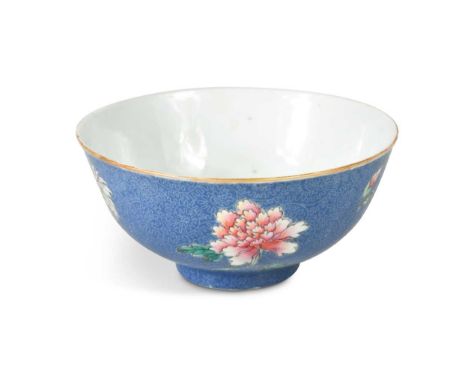 A Chinese Yangcai sgraffito floral bowl, Qing Dynasty, Jiajing (1796-1820),with four main flowers and five smaller sprigs on 