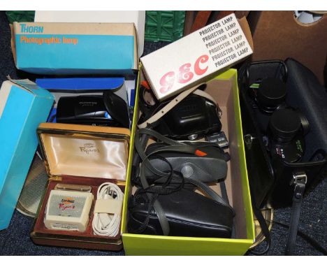 GROUP OF PHOTOGRAPHIC EQUIPMENT, including boxed Olympus film camera