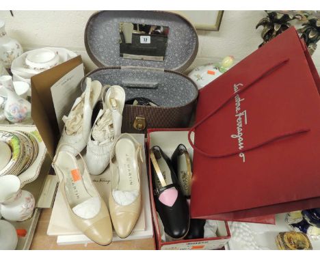 VINTAGE LADIES' SHOES, vanity case, etc.