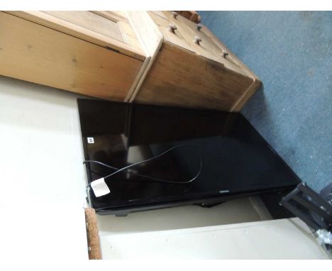 SAMSUNG 46" WALL MOUNTED COLOUR TELEVISION