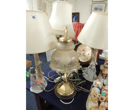 GROUP OF TABLE LIGHTS &amp; A MANTEL CLOCK