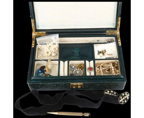 A Vintage green leather jewellery box, containing various jewellery including rolled gold Lady Yard-O-Lette, etcLot sold as s