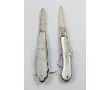 A Victorian silver and mother of pearl fruit knife, Sheffield 1871, and ten others similar