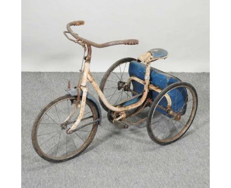 A vintage children's tricycle96cm long