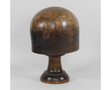 A vintage milliner's wooden hat block19w x15d x28h cm