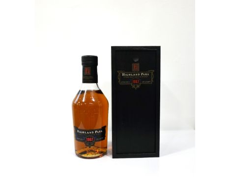 HIGHLAND PARK 1967
A fantastic older bottle of Highland Park Single Malt Scotch Whisky distilled in 1967.  Bottled in 1991.  