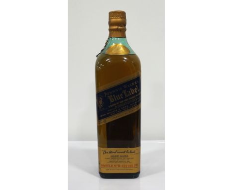 JOHNNIE WALKER BLUE LABEL 
An unboxed bottle of Johnnie Walker Blue Label Blended Scotch Whisky.  75cl.  43% abv.  Level bott