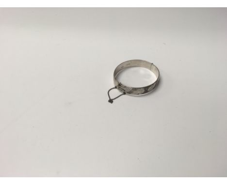 Heavy silver bangle