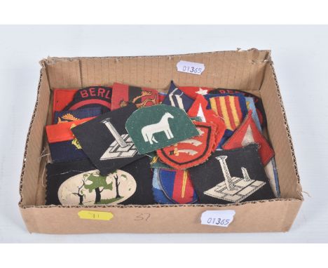 SMALL BOX CONTAINING THIRTY SEVEN BRITISH AND COMMONWEALTH ARMY FORMATION AND UNIT patches, various Regiments, Divisions to n
