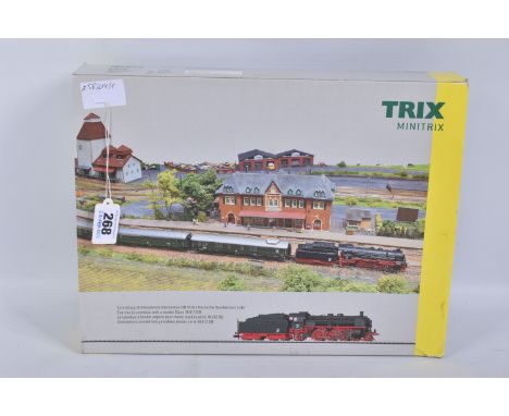 A BOXED TRIX MINITRIX N GAUGE D.B. CLASS 18 LOCOMOTIVE AND TENDER, No.18 612, D.B. black livery (16186), model appears comple