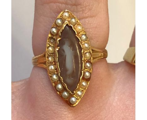 19TH CENTURY YELLOW METAL CAMEO AND PEARL RING (ONE PEARL MISSING) SIZE L 2.5g APPROX
